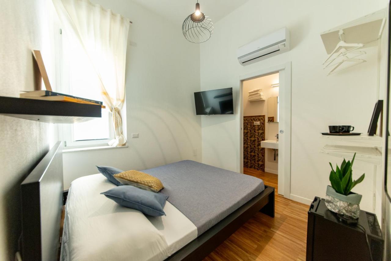 Lele'S Rooms Кальяри Экстерьер фото
