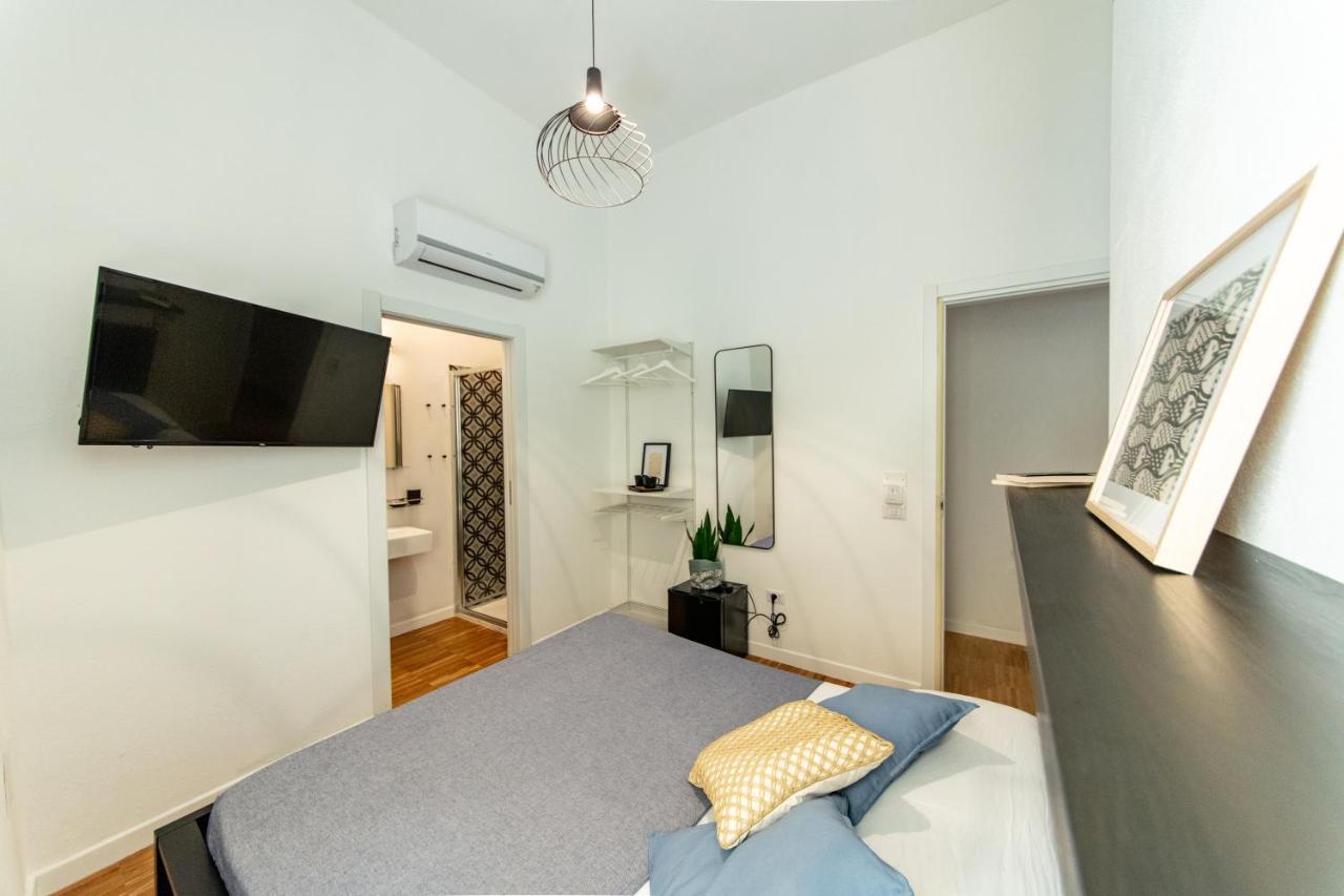 Lele'S Rooms Кальяри Экстерьер фото