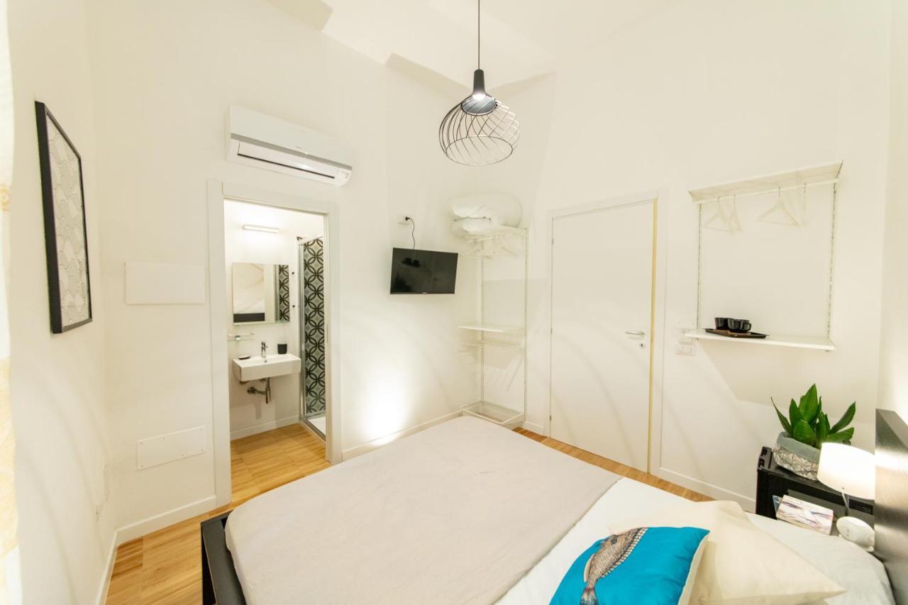 Lele'S Rooms Кальяри Экстерьер фото