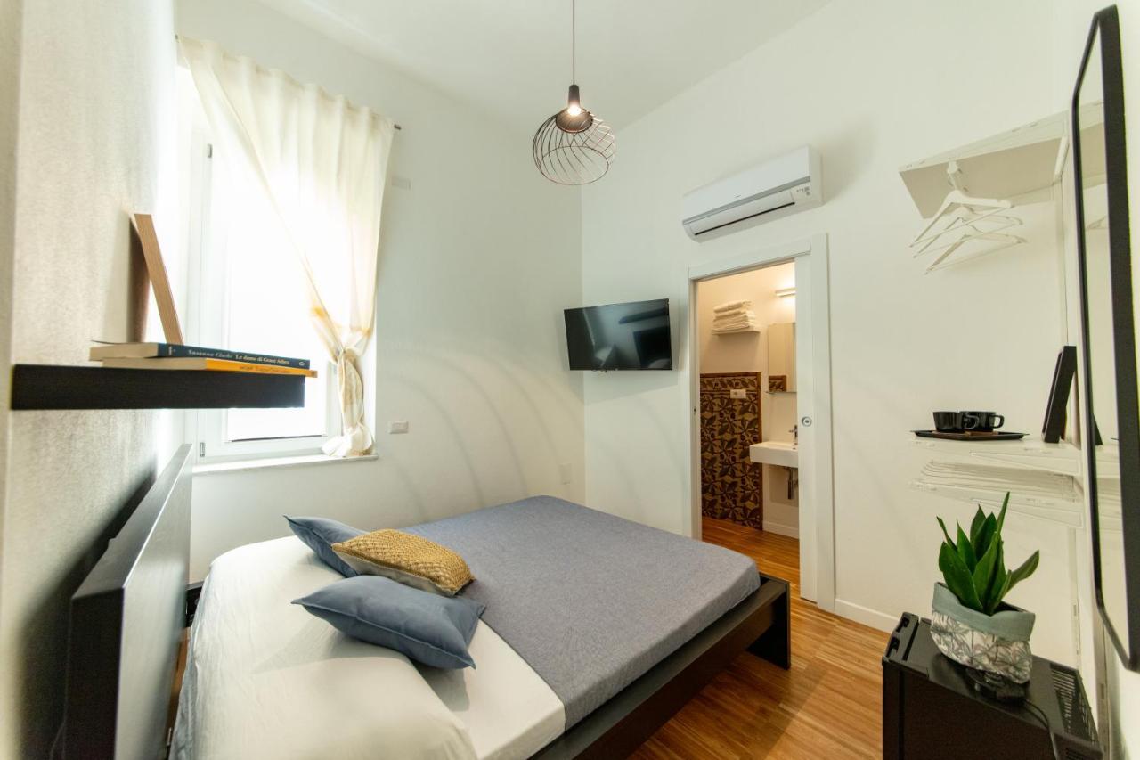 Lele'S Rooms Кальяри Экстерьер фото